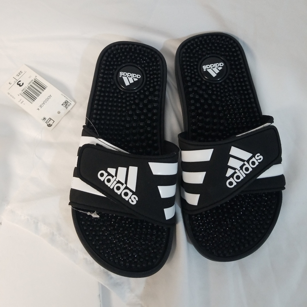 Adidas Adissage Kids Size 3